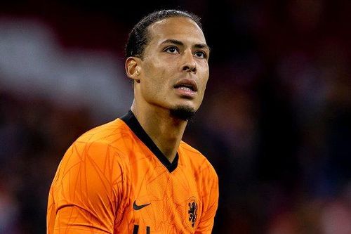 Van Dijk khẩu chiến với HLV Van Gaal