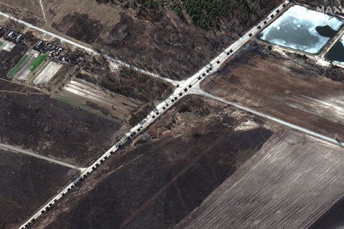 Đội đặc nhiệm tác chiến 'bầy ong' cản bước đoàn xe 60 km của Nga
