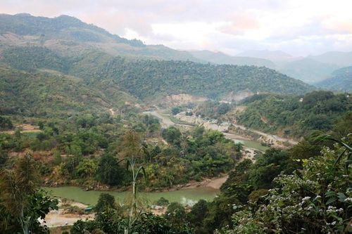 Người dân vùng cao biên giới Kỳ Sơn mong mỏi có cầu cứng qua sông Nậm Mộ