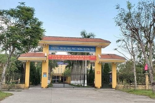 Nữ sinh Huế bị bạn học dùng mũ bảo hiểm đánh chấn động não, ám ảnh không dám đến trường