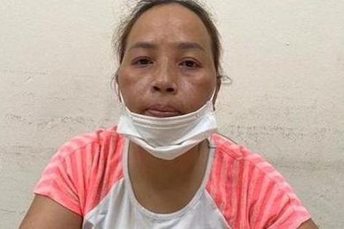 Tạm giữ người phụ nữ mang ma túy đi giao cho khách