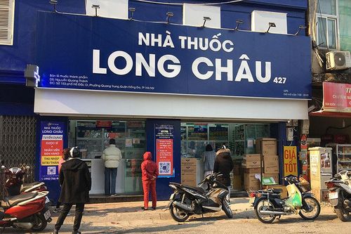 Dịch bệnh bung khắp nơi, đại gia đổ đi buôn thuốc kiếm đậm