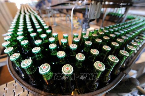 Hãng bia Heineken rút khỏi thị trường Nga