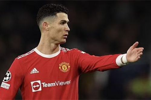 Ronaldo thất thu vì MU trắng tay