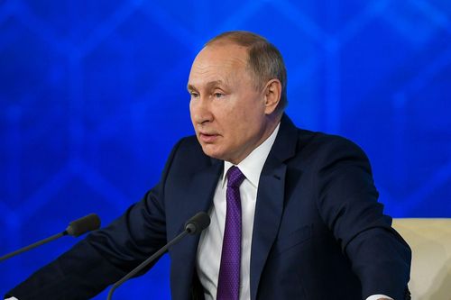 Phương Tây phong sát các tác phẩm văn học và nghệ thuật của Nga, ông Putin nổi giận