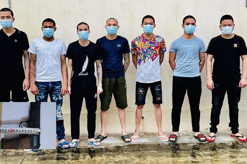 Chỉ đạo 'đàn em' mang súng, kiếm đi đánh nhau