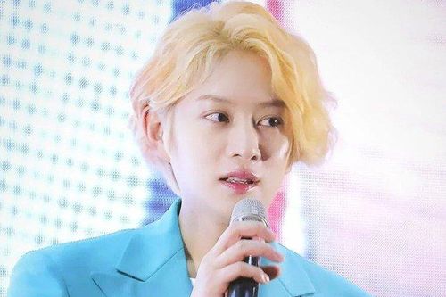 Hee Chul chia tay bạn gái vì mải chơi game