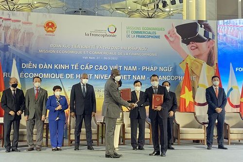 Cánh cửa hợp tác kinh tế rộng mở