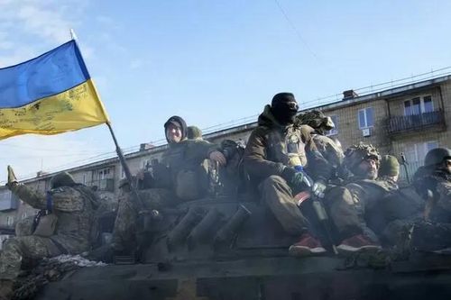 Mỹ đổ thêm lực lượng tới Đức, đề xuất gần 7 tỷ USD cho Ukraine và NATO, Tổng thống Biden 'thanh minh'