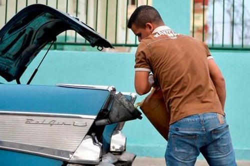 Cuba giải quyết tình trạng thiếu nhiên liệu