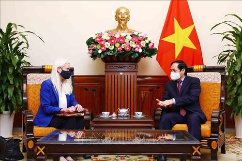 Việt Nam coi trọng và muốn làm sâu sắc hơn quan hệ Đối tác chiến lược với Vương quốc Anh