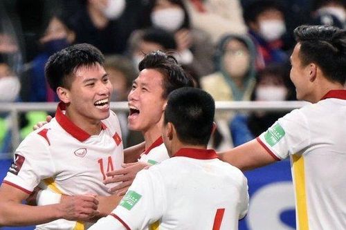 Thanh Bình nói gì sau khi ghi bàn giúp ĐT Việt Nam hòa Nhật Bản?