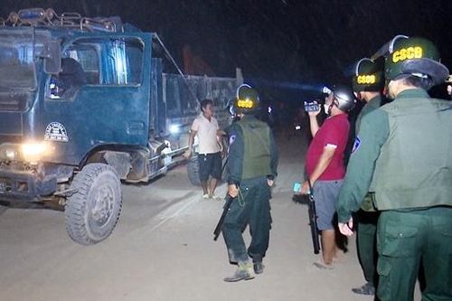 Tấn công mạnh tội phạm liên quan đến tài nguyên, khoáng sản