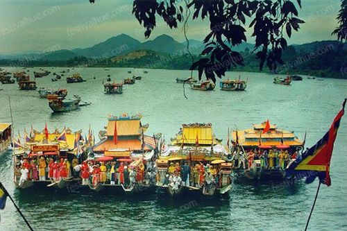Nguy cơ lũ trái mùa, lễ hội nổi tiếng ở Huế phải lùi thời gian tổ chức
