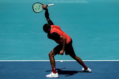 Kyrgios đập vợt và bị phạt ở Miami Open