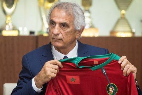 HLV đầu tiên dẫn dắt 4 đội tuyển giành vé dự World Cup
