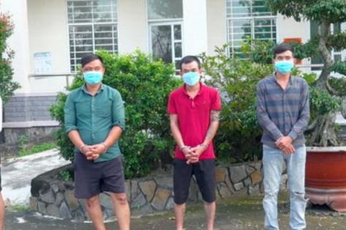 Truy tố 5 đối tượng vào trụ sở Công an để cướp xe