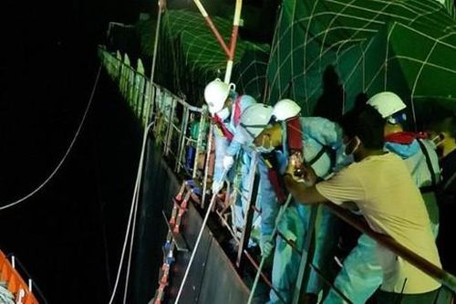 Cứu nạn thuyền viên gặp nạn trên biển Khánh Hòa