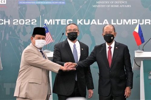 Malaysia tăng cường hợp tác quốc phòng với Indonesia và Philippines