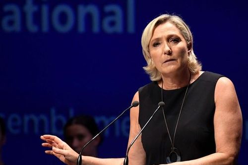 Thăm dò bầu cử Pháp: Bà Le Pen thu hẹp khoảng cách với Tổng thống Macron