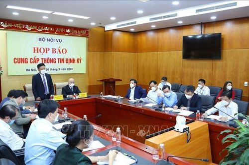 Vụ Trưởng khoa Đại học Luật Hà Nội bị tố cưỡng bức tình dục: Bộ Nội vụ sẽ sửa luật để đánh giá cán bộ, công chức sát hơn