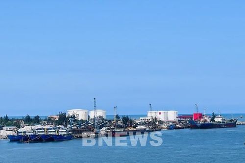 Cần thiết nâng cấp tuyến luồng cảng Hòn La cho tàu 30.000 DWT