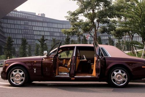 Soi dàn xế sang trăm tỷ của ông Trịnh Văn Quyết