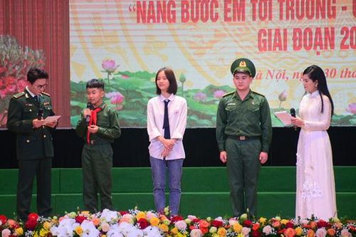 Bộ đội biên phòng đỡ đầu gần 1.000 trẻ mồ côi vùng biên giới