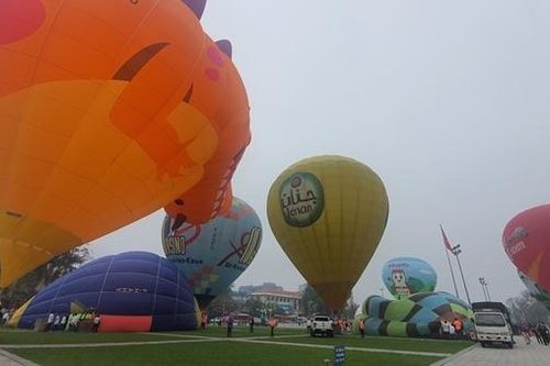 Khai mạc lễ hội khinh khí cầu quốc tế tại Tuyên Quang