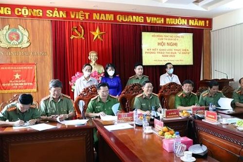Cụm Thi đua số 9 ký giao ước thi đua phong trào 'Vì An ninh Tổ quốc'