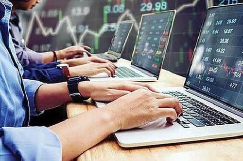 Thao túng thị trường chứng khoán có thể bị phạt tù tới 7 năm