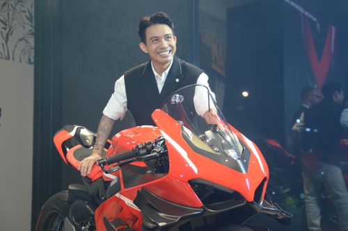 Minh Nhựa mua Ducati Superleggera V4 độc nhất Việt Nam