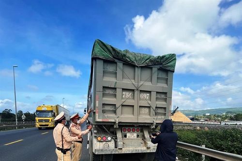 Kiên quyết nghiêm trị các hành vi vi phạm của tài xế, nhà xe tải ben
