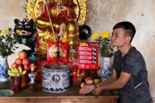 Tóm gọn tên trộm chuyên 'nhảy' đồ trong chùa