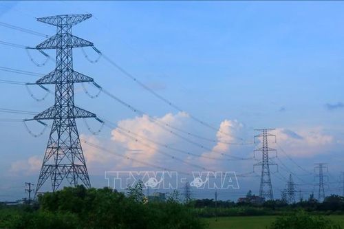 Ký hợp đồng 2 gói thầu xây lắp nhập khẩu điện từ Lào về Việt Nam