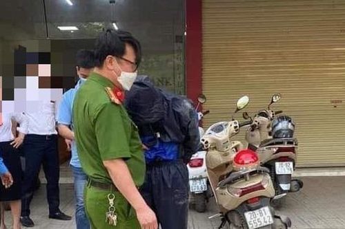 Thái Nguyên: Nam thanh niên mặc quần áo mưa xông vào ngân hàng cướp tài sản