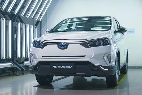 Chi tiết bản chạy điện của Toyota Innova được ra mắt tại Indonesia