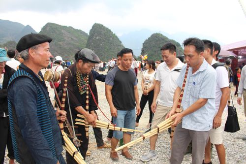 Sẵn sàng cho Lễ hội Chợ Phong lưu Khâu Vai