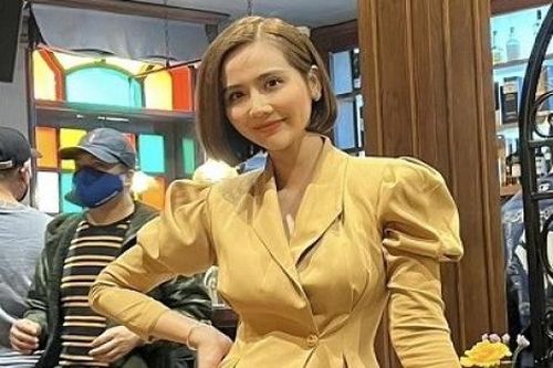 Thương ngày nắng về phần 2: Nữ chính Huyền Lizzie xinh tươi cùng trang phục công sở