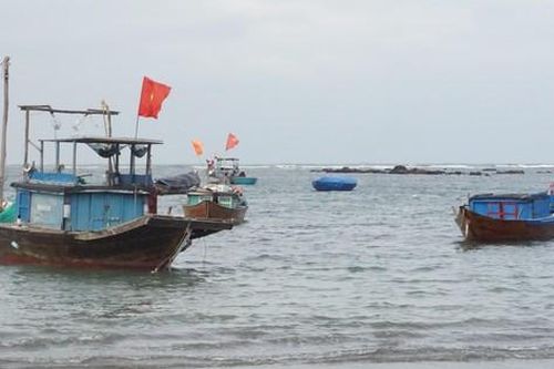 Mới lớn kéo dài, tỉnh Quảng Ngãi cấm tàu, thuyền ra biển hoạt động