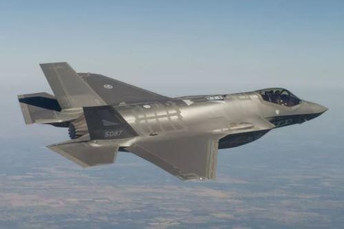 Hàng trăm người Na Uy khiếu kiện chính phủ về tiếng ồn của tiêm kích F-35