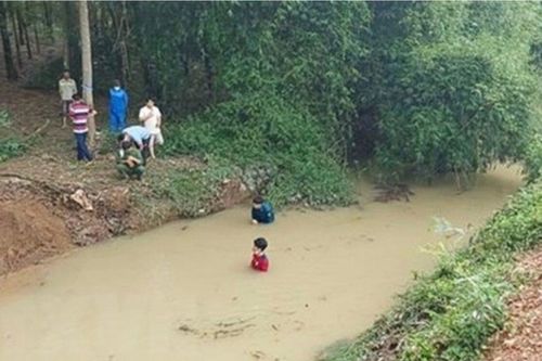 Một nữ sinh ở Bình Phước mất tích trên đường đi học về