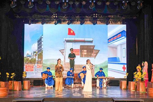 Diễn báo cáo chương trình tham dự Liên hoan đờn ca tài tử quốc gia lần thứ III- Cần Thơ năm 2022