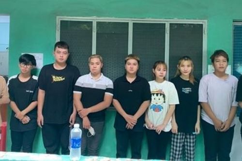 Huy động bạn bè đi chém người sau câu comment trên mạng