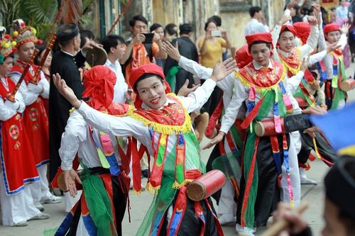 'Tiếp sức' nghệ nhân bảo tồn di sản