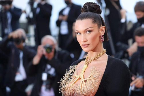 Bella Hadid lấn sân diễn xuất