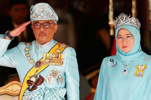 Quốc vương và hoàng hậu Malaysia mắc Covid-19