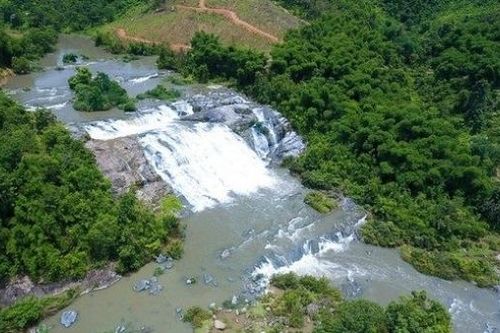 Vẻ đẹp hoang sơ của thác Xao Va