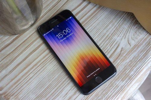 Apple nên bỏ dung lượng 64 GB trên iPhone, iPad
