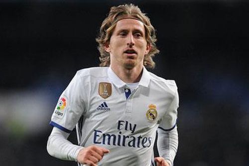 Real chuẩn bị gia hạn với Modric